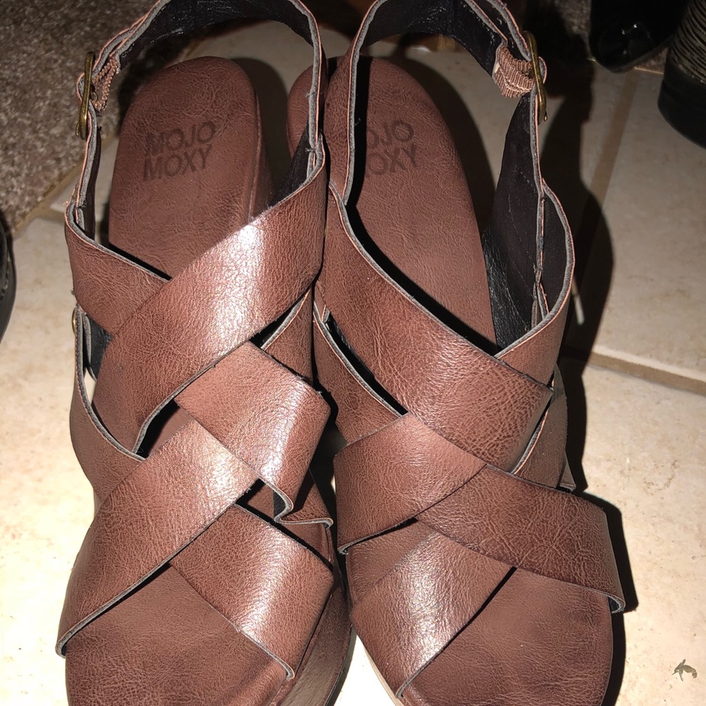 Mojo Moxy heels.